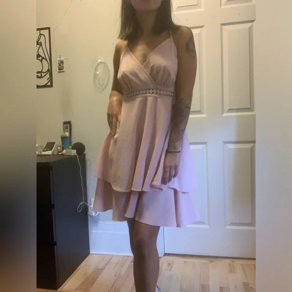 Robe - Picture 1 of 5